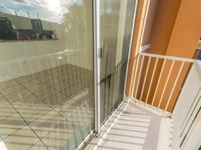 17710 NW 73rd Ave 20120, Hialeah FL 33015