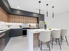 2982 SW 2nd St, Miami FL 33135