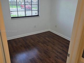 2630 NE 3rd Dr 101, Homestead FL 33033