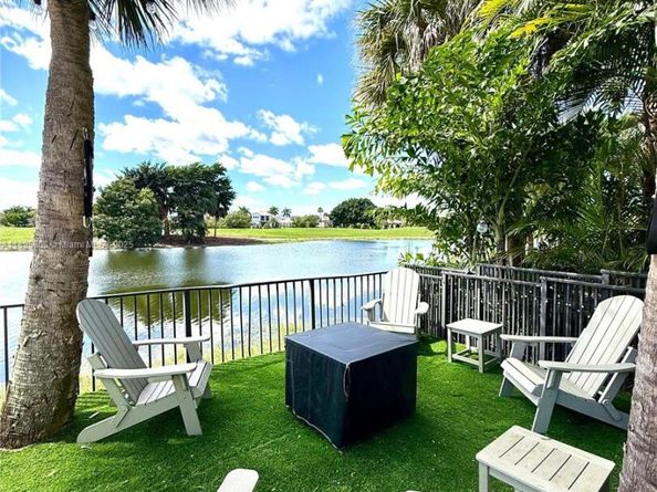 11804 NW 69th Pl, Parkland FL 33076