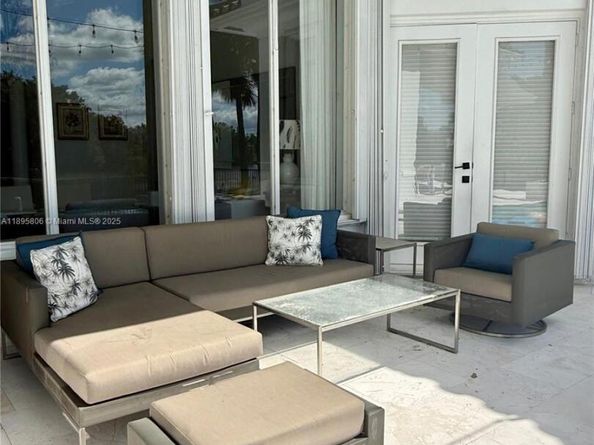 11804 NW 69th Pl, Parkland FL 33076