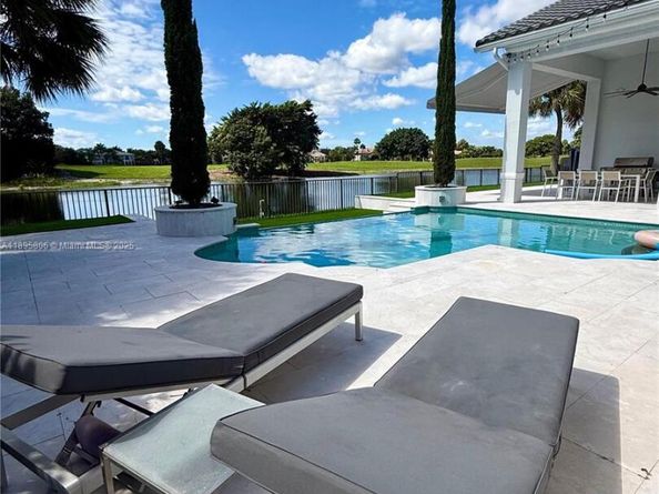 11804 NW 69th Pl, Parkland FL 33076