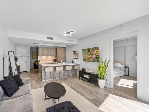 801 S Miami Ave 1603, Miami FL 33130