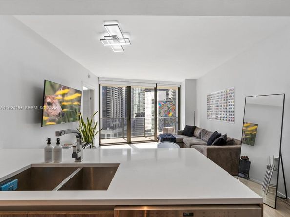 801 S Miami Ave 1603, Miami FL 33130