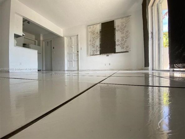 1855 Plunkett St 101, Hollywood FL 33020