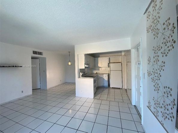 1855 Plunkett St 101, Hollywood FL 33020