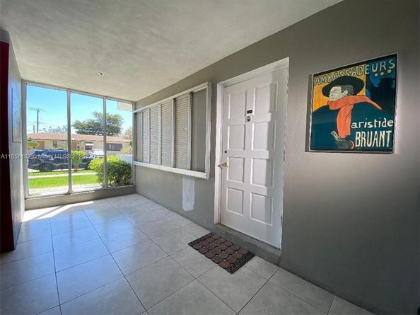 1855 Plunkett St 101, Hollywood FL 33020