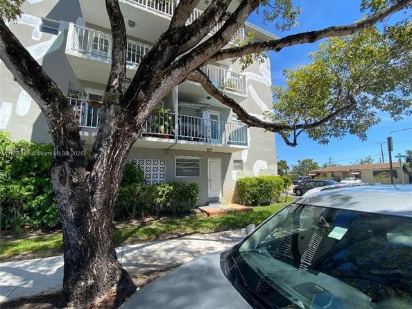 1855 Plunkett St 101, Hollywood FL 33020
