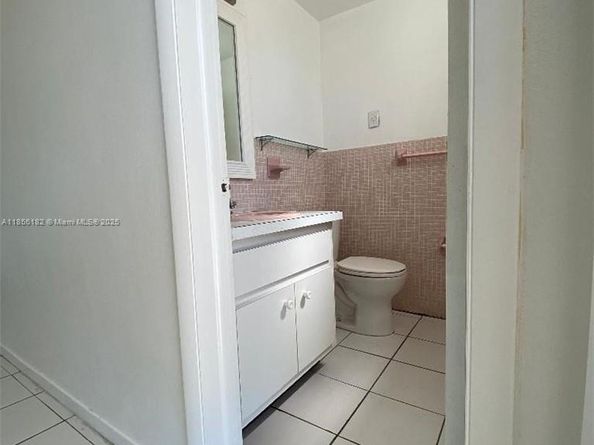 1855 Plunkett St 101, Hollywood FL 33020