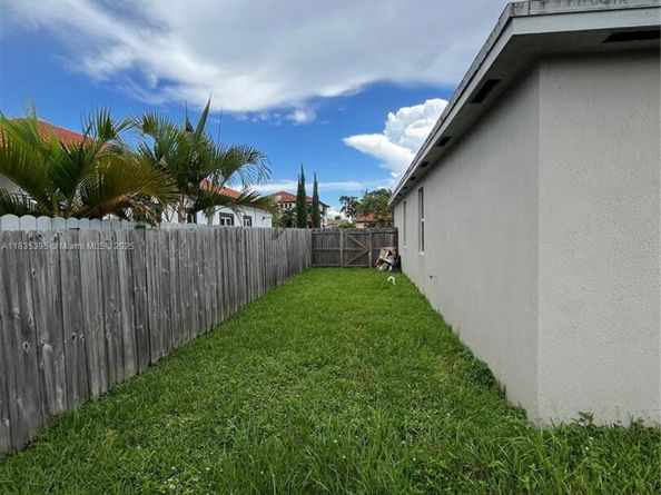 15924 SW 306th Ter, Homestead FL 33033