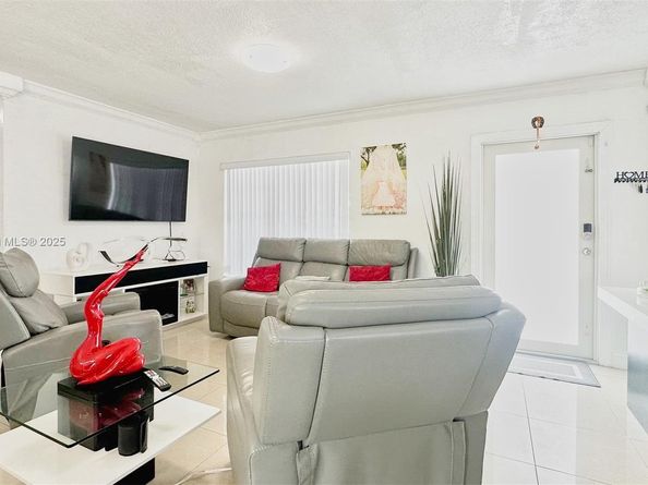 20515 NW 45th Ave, Miami Gardens FL 33055