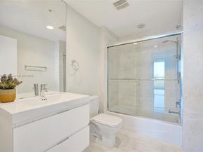17301 Biscayne Blvd 708, North Miami Beach FL 33160
