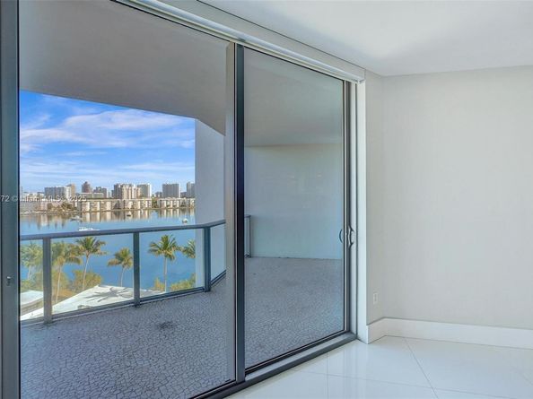 17301 Biscayne Blvd 708, North Miami Beach FL 33160