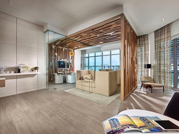17301 Biscayne Blvd 708, North Miami Beach FL 33160