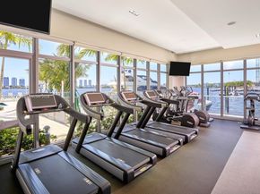17301 Biscayne Blvd 708, North Miami Beach FL 33160