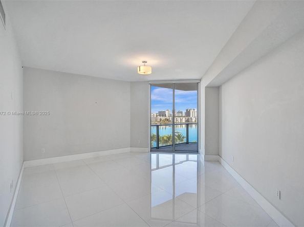 17301 Biscayne Blvd 708, North Miami Beach FL 33160