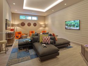 17301 Biscayne Blvd 708, North Miami Beach FL 33160