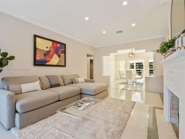 3760 Royal Palm Ave, Miami Beach FL 33140