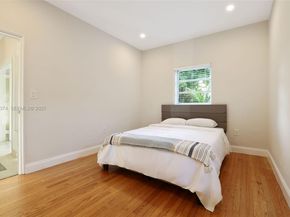 3760 Royal Palm Ave, Miami Beach FL 33140