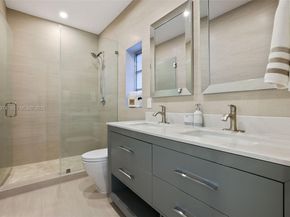 3760 Royal Palm Ave, Miami Beach FL 33140