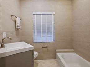 3760 Royal Palm Ave, Miami Beach FL 33140