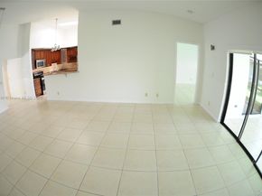 21240 Harbor Way 28528, Aventura FL 33180