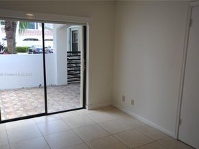 21240 Harbor Way 28528, Aventura FL 33180