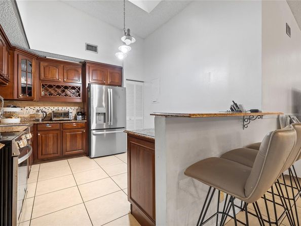 21240 Harbor Way 28528, Aventura FL 33180