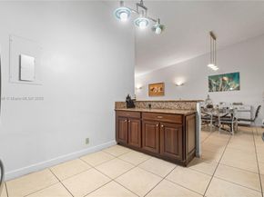 21240 Harbor Way 28528, Aventura FL 33180