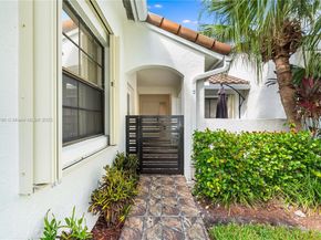 21240 Harbor Way 28528, Aventura FL 33180