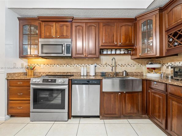21240 Harbor Way 28528, Aventura FL 33180