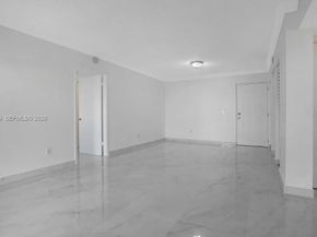 8260 SW 210th St 302, Cutler Bay FL 33189