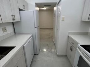 8260 SW 210th St 302, Cutler Bay FL 33189