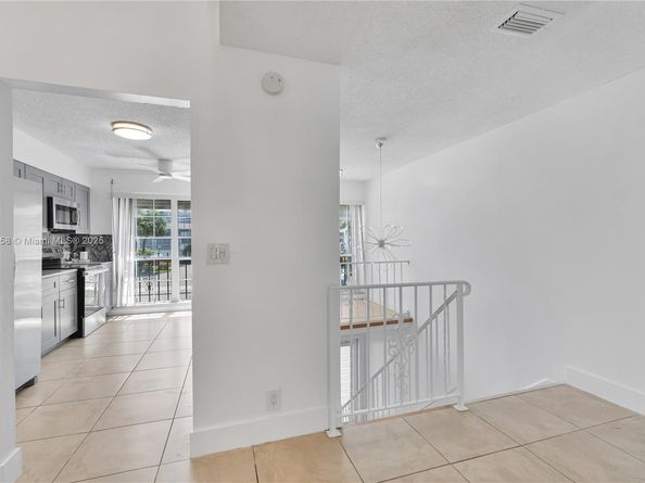 1194 Hillsboro Mile 72, Hillsboro Beach FL 33062