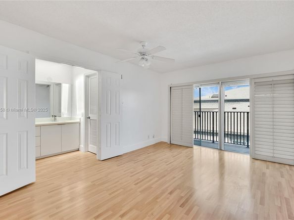 1194 Hillsboro Mile 72, Hillsboro Beach FL 33062
