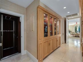 10 Tahiti Beach Island Rd, Coral Gables FL 33143