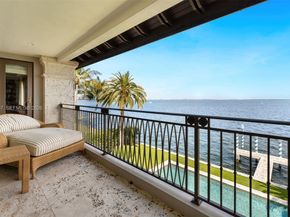 10 Tahiti Beach Island Rd, Coral Gables FL 33143