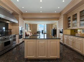 10 Tahiti Beach Island Rd, Coral Gables FL 33143