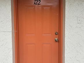 20520 NW 15th Ave 122, Miami Gardens FL 33169