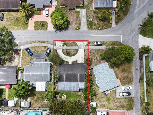 6445 S Funston St, Hollywood FL 33023