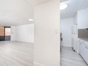 10400 SW 108th Ave A409, Miami FL 33176