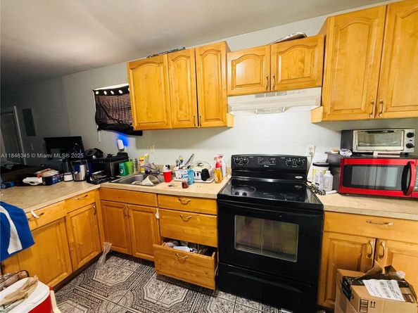 13425 NW 31st Ave, Opa-Locka FL 33054