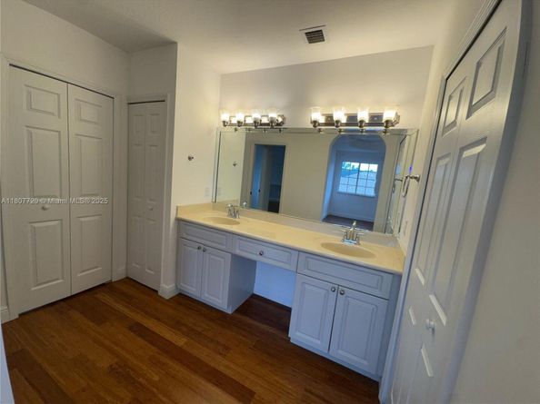 9058 SW 161st Ter, Palmetto Bay FL 33157