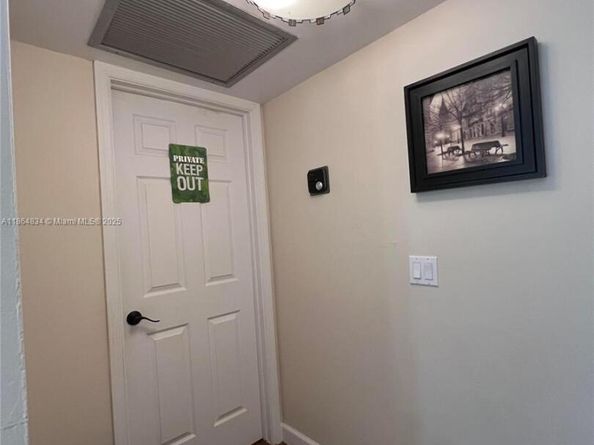 11579 NW 2nd St, Plantation FL 33325