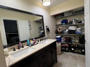 11579 NW 2nd St, Plantation FL 33325