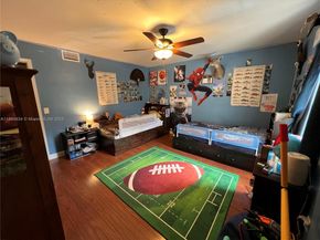 11579 NW 2nd St, Plantation FL 33325