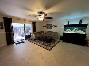 11579 NW 2nd St, Plantation FL 33325