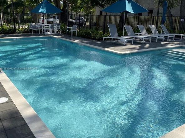 2831 SW 16th Ter 2831, Fort Lauderdale FL 33315