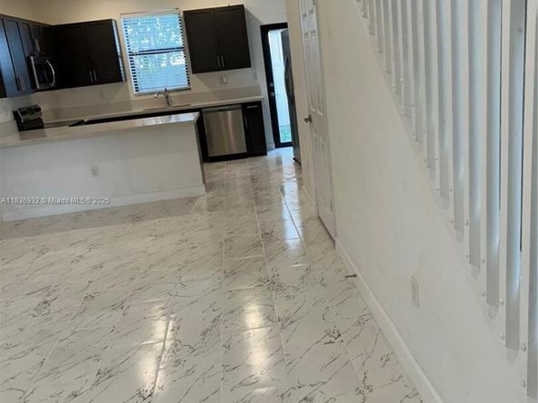 2831 SW 16th Ter 2831, Fort Lauderdale FL 33315