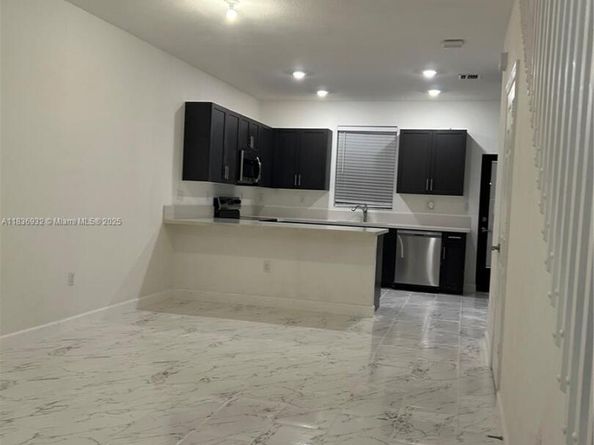 2831 SW 16th Ter 2831, Fort Lauderdale FL 33315